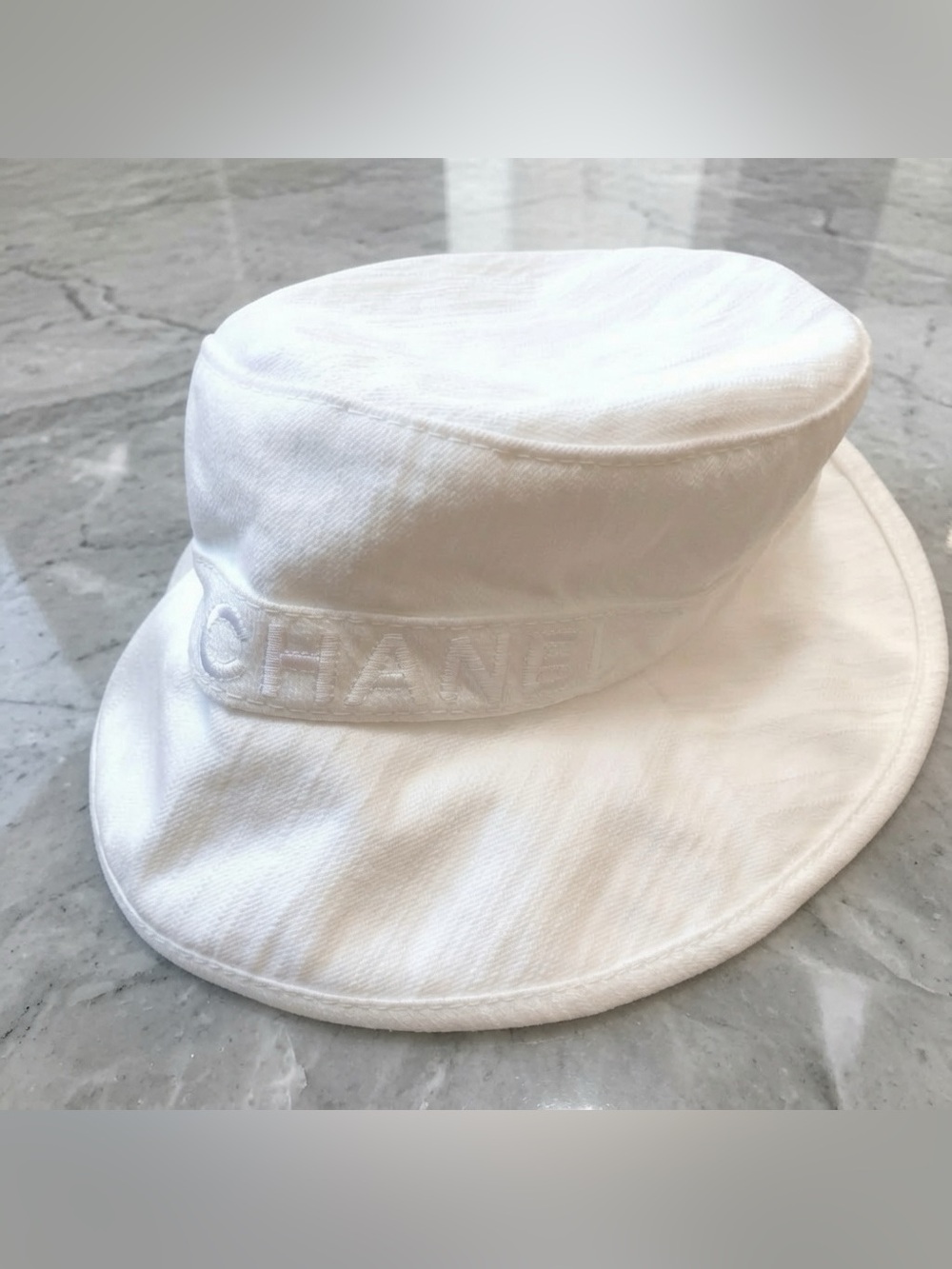 CHANEL White Denim Cotton Bucket Hat New Unused Size Medium Summer Hat